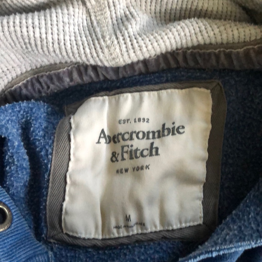 Sweatshirt - Picture 3 of 3